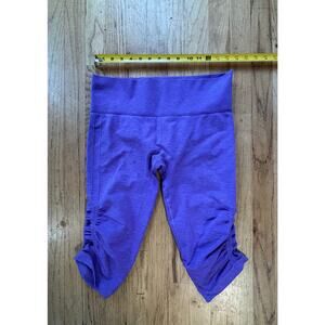 Women’s Lululemon Purple In The Flow Crop Leggings Pants Workout, size 10